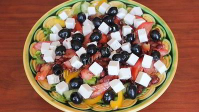 греческий салат с фасолью