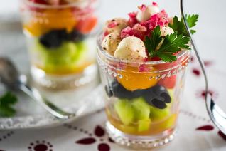 Греческий салат с моцареллой