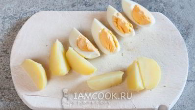 греческий салат с сухариками