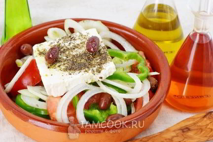 Греческий салат с сыром фета