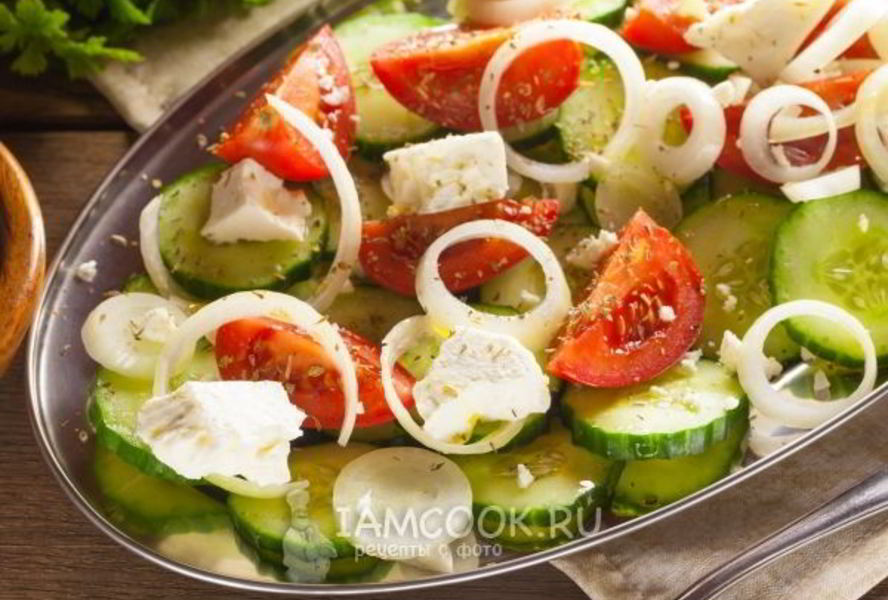 Простой греческий салат по-гречески