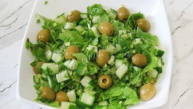 салат зеленый греческий с брынзой