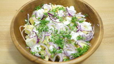 картофельный салат с брынзой