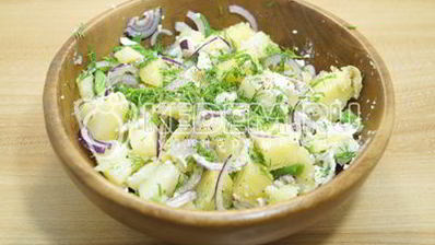 картофельный салат с брынзой