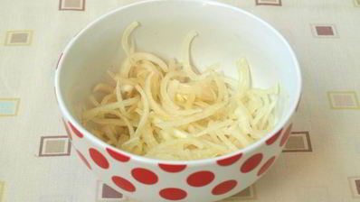 картофельный салат с фасолью и шампиньонами