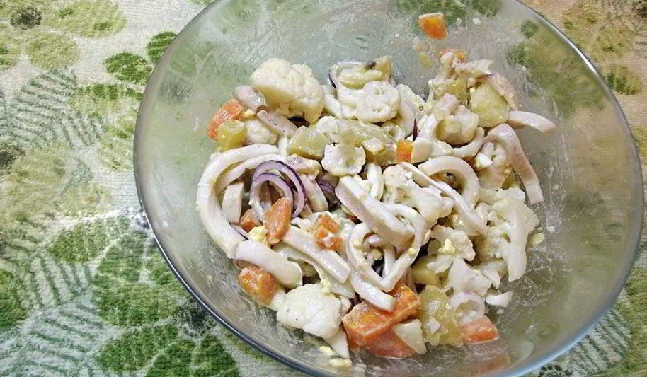 Рецепт картофельного салата с кальмарами
