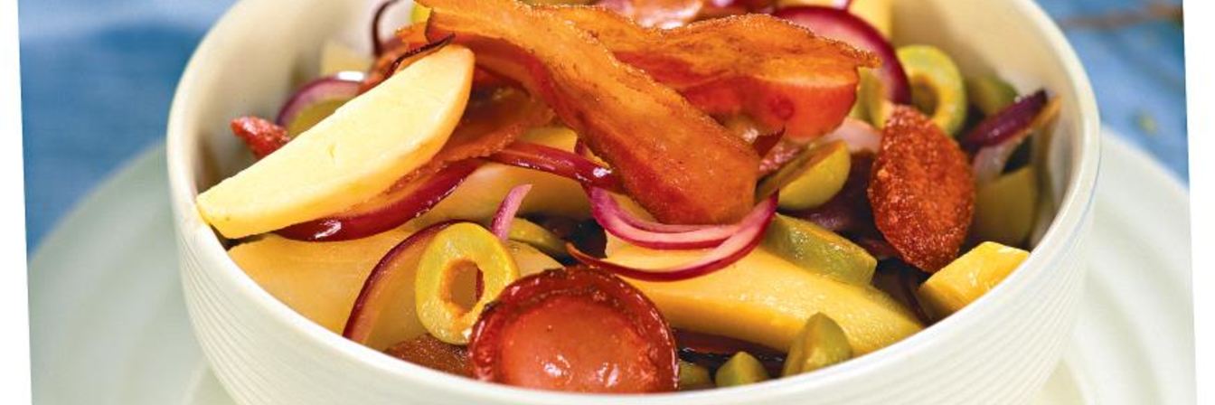 Картофельный салат с копченостями