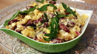 картофельный салат с красной фасолью