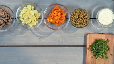 картофельный салат с куриной печенкой