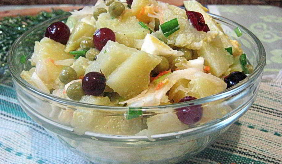 Рецепт картофельного салата с квашенной капустой