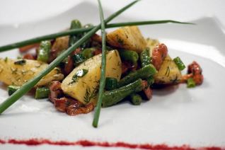 Картофельный салат с лисичками