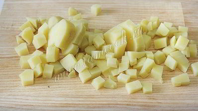 картофельный салат с маринованными грибами