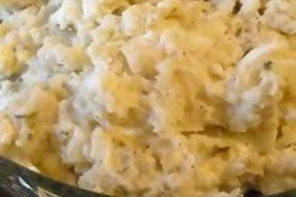 Картофельный салат с маринованными огурцами