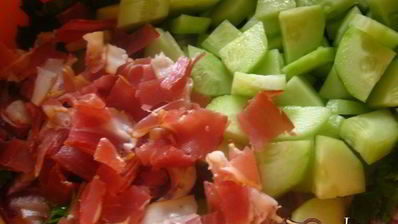 картофельный салат с нутом и беконом