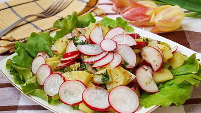картофельный салат с редисом