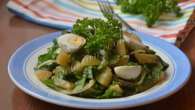 картофельный салат с щавелем