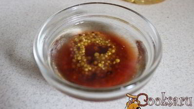 картофельный салат с жареным луком и свежими овощами