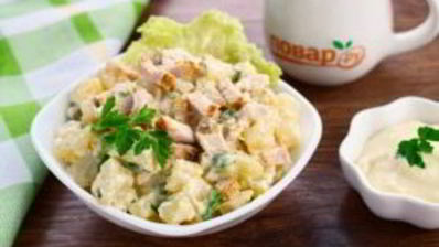 пряный картофельный салат с курицей