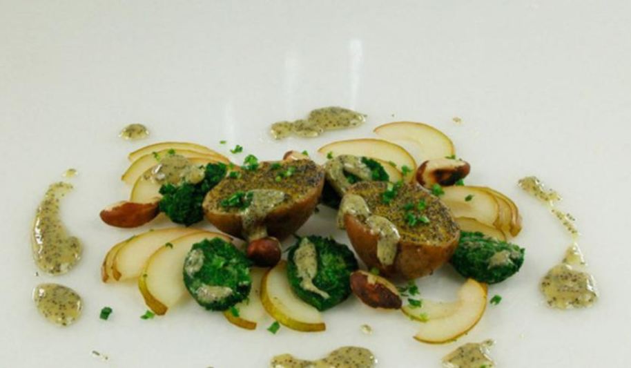 Рецепт салата из картофеля, груш и орехов пекан