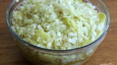 салат из картофеля и лука