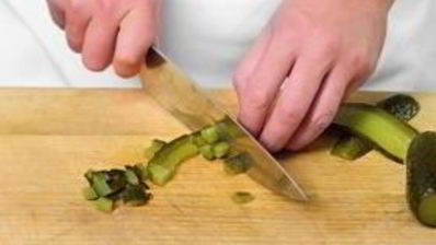 салат из картофеля с сельдью и телятиной