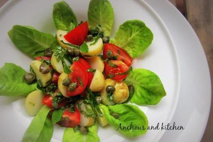 Салат из молодого картофеля с каперсами и мятой