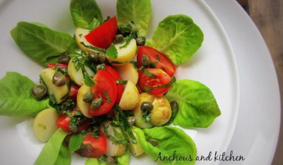 Рецепт салата из молодого картофеля с каперсами и мятой