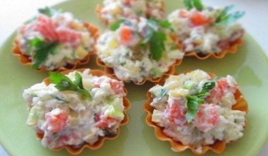 Рецепт салата с картофелем и слабосоленой семгой