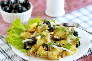 Салат с картофелем и солеными огурцами