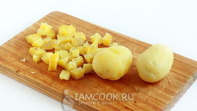 салат с картофелем и солеными огурцами