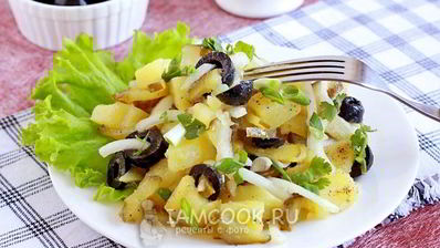 салат с картофелем и солеными огурцами