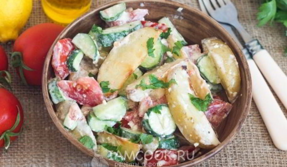 Рецепт салата с запеченным картофелем