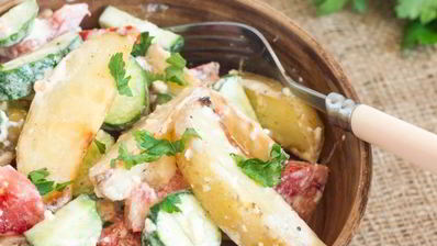 салат с запеченным картофелем