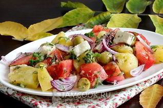 Теплый салат с картофелем