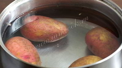 теплый салат с картофелем