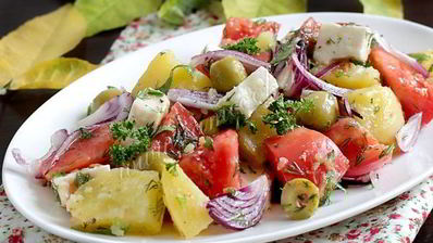 теплый салат с картофелем