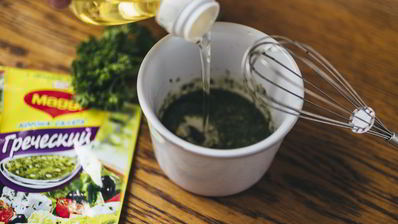 теплый салат с молодым картофелем и хрустящим беконом