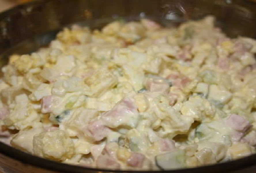 Диетический салат Оливье