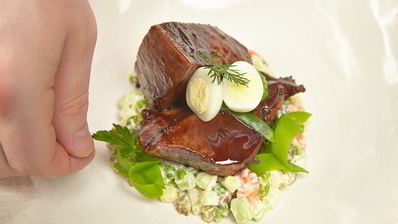 говяжий язык с оливье