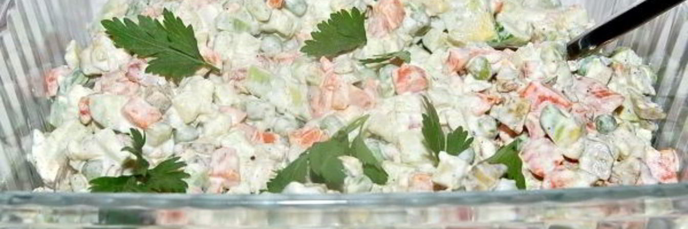 Оливье с авокадо и семгой