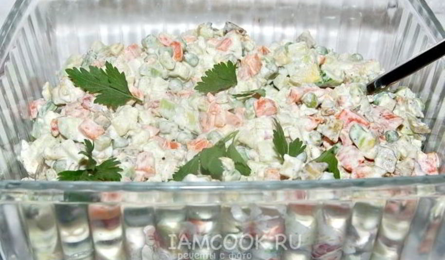 Рецепт оливье с авокадо и семгой