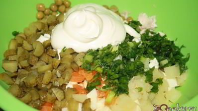 оливье с куриной грудкой