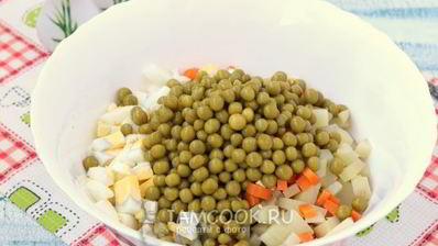 оливье с шампиньонами