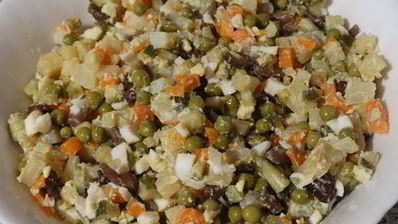 салат оливье с грибами