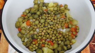 салат оливье вегетарианский
