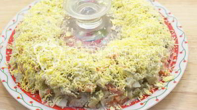 салат с курицей праздничное оливье