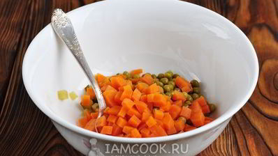 салат-закуска оливье в ветчине