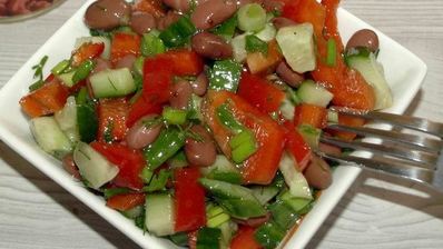 овощной салат с фасолью