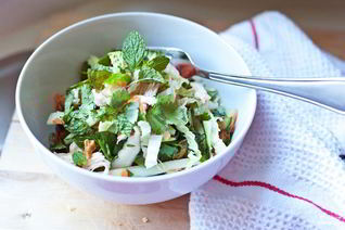 Овощной салат с курицей