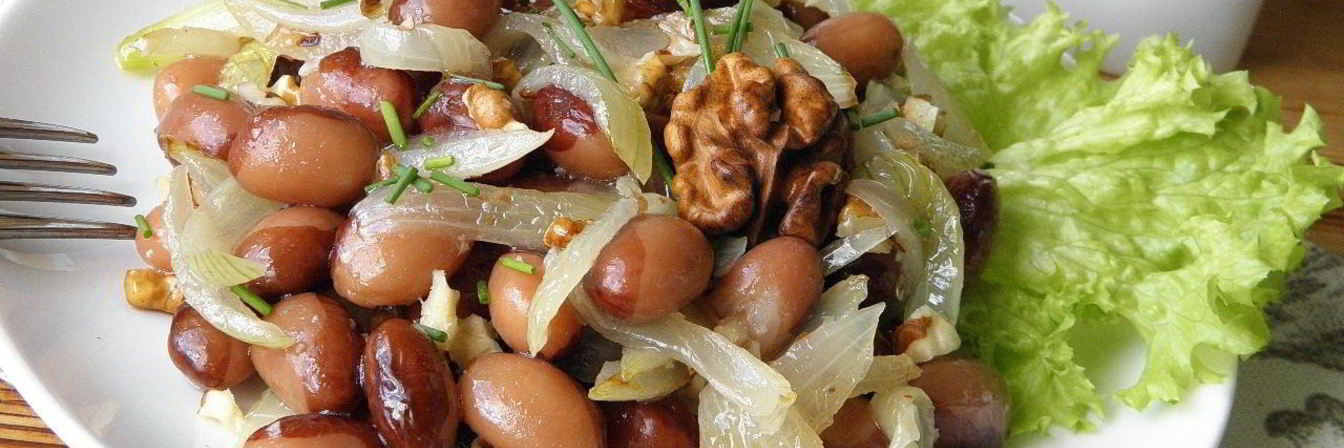 Салат из фасоли постный